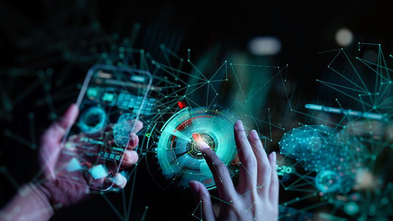 Hand mit Handy und mobiler Internet-Technologie